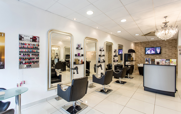 Mirage salon photograph 2